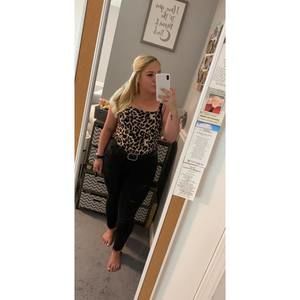 Meet your Posher, Hailey